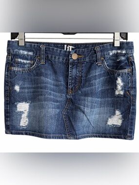 !iT Jeans Los Angeles Distressed Denim Mini Skirt Size 26 Dark Wash Jean Skirt